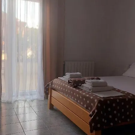 Daire Apartments Duce