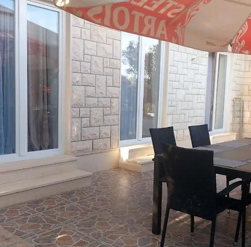 Apartments Duce شقة *