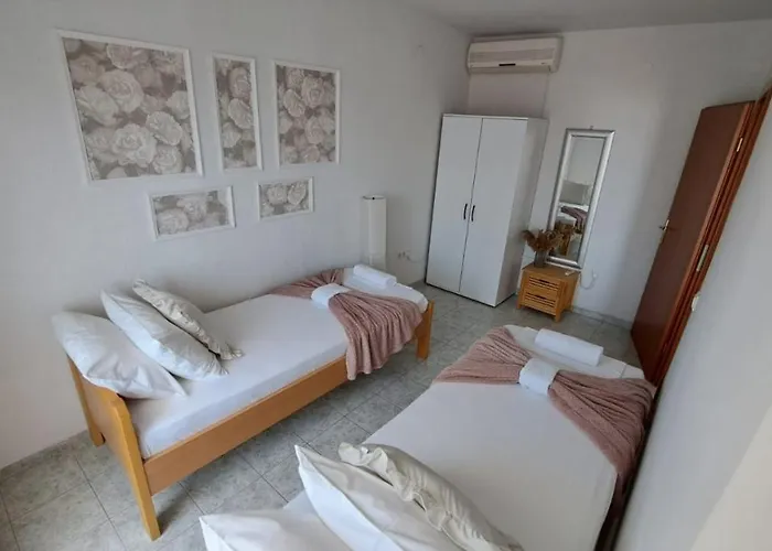 Apartments Duce شقة Duće