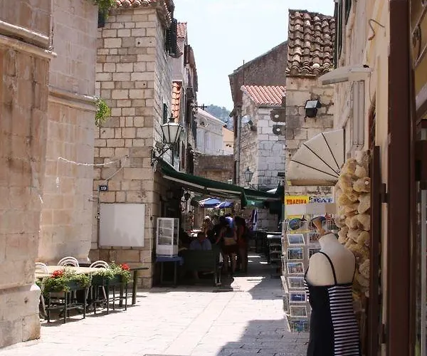 Apartments Duce شقة *